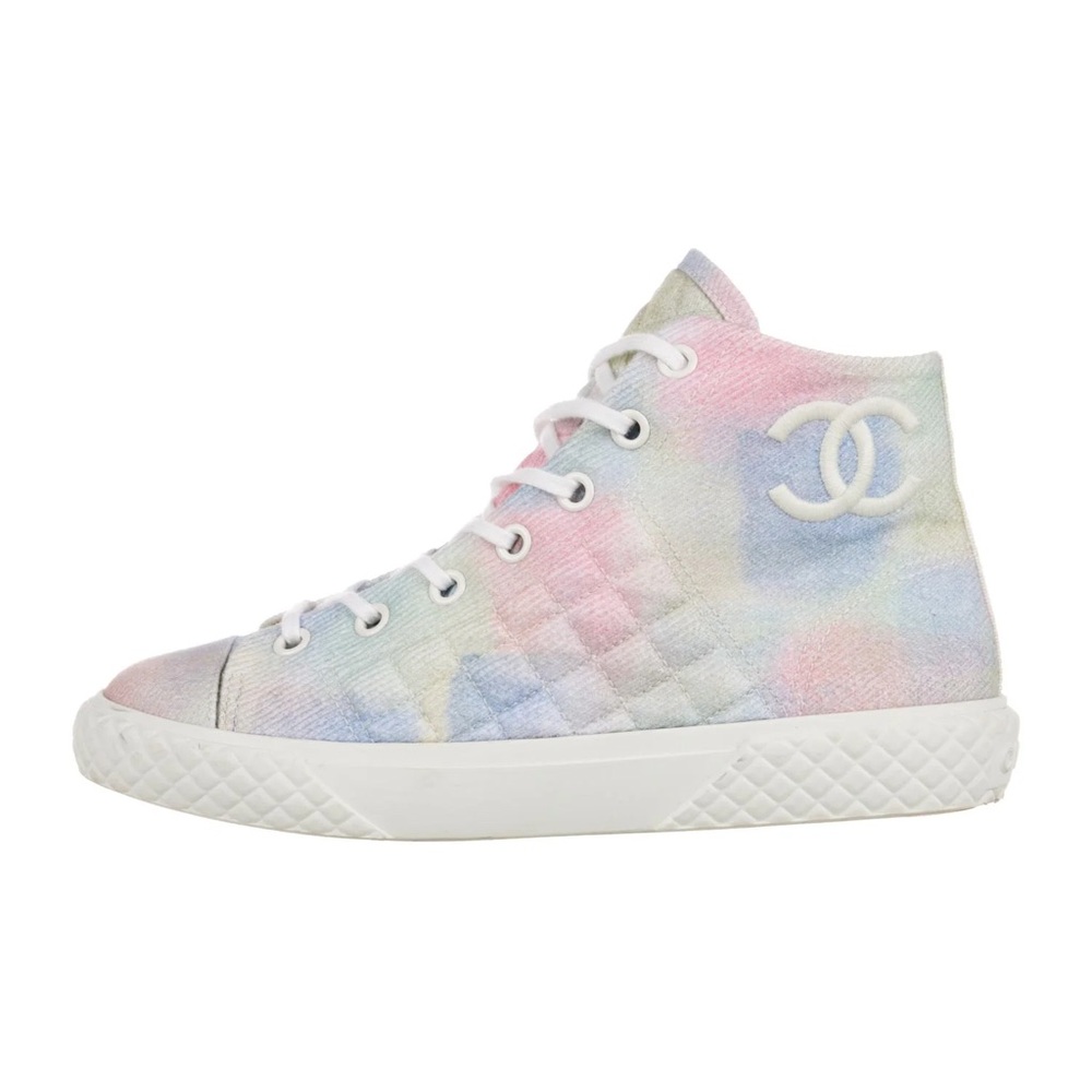 Chanel 2022 Interlocking Logo Sandals